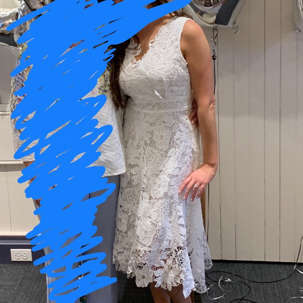 Kimilily White v neck lace floral dress